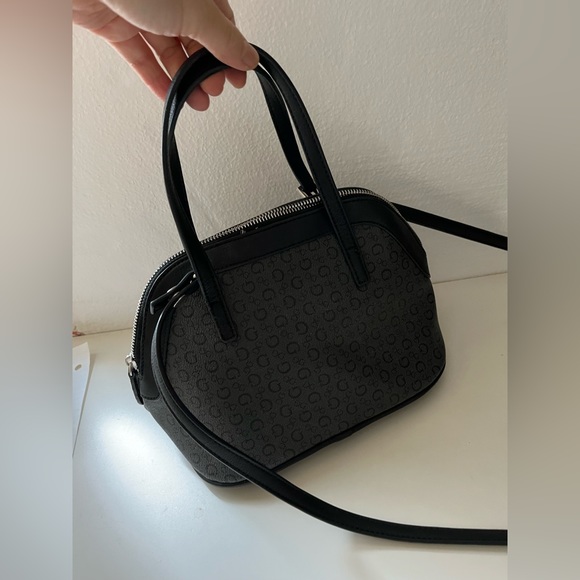 GUESS Shoulder Bag - Picture 3 of 3